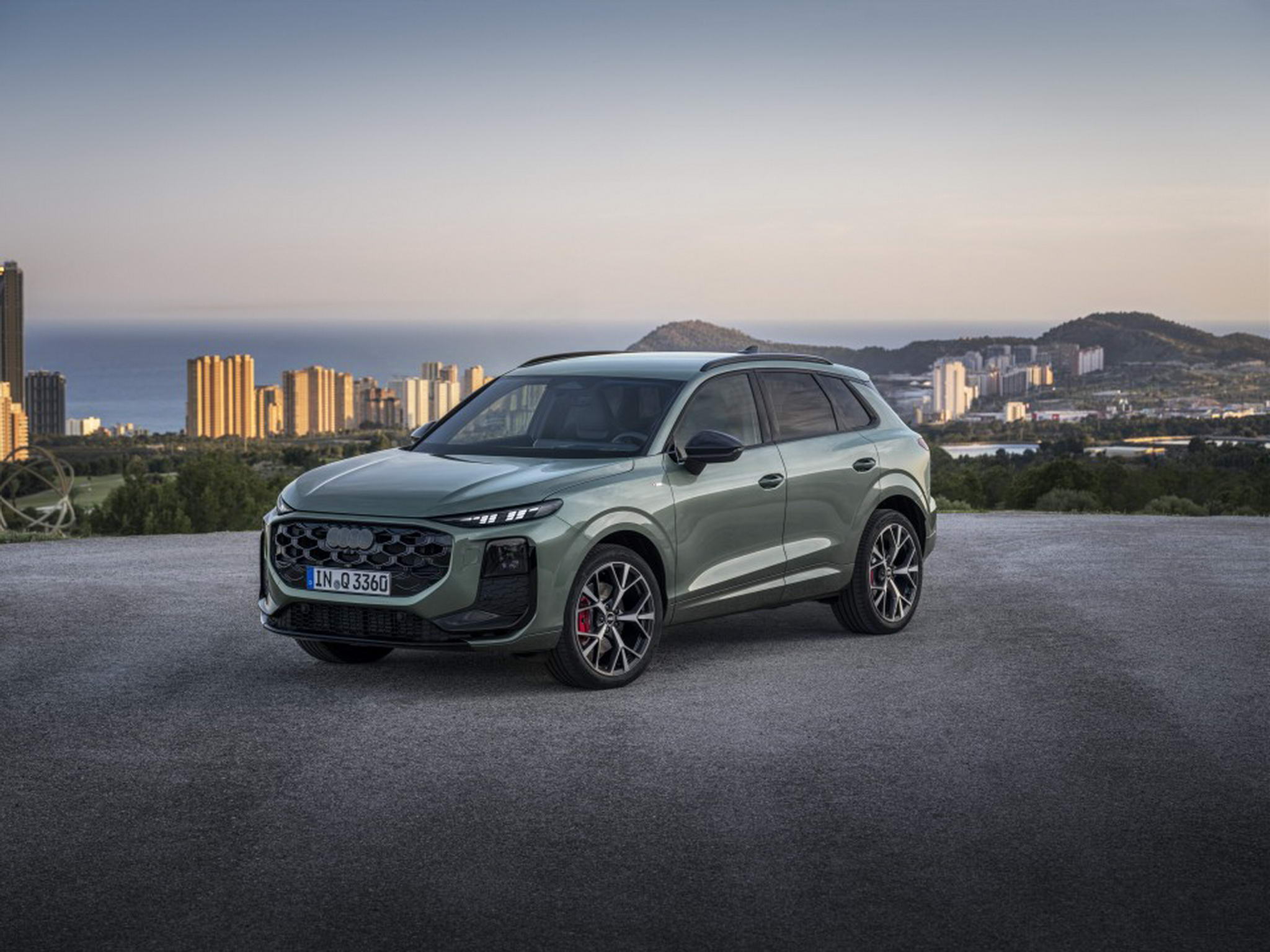 MOZGÁSBAN TÖRTÉNŐ HARMÓNIA: AZ ÚJ AUDI Q3 BELSŐ TÉRE