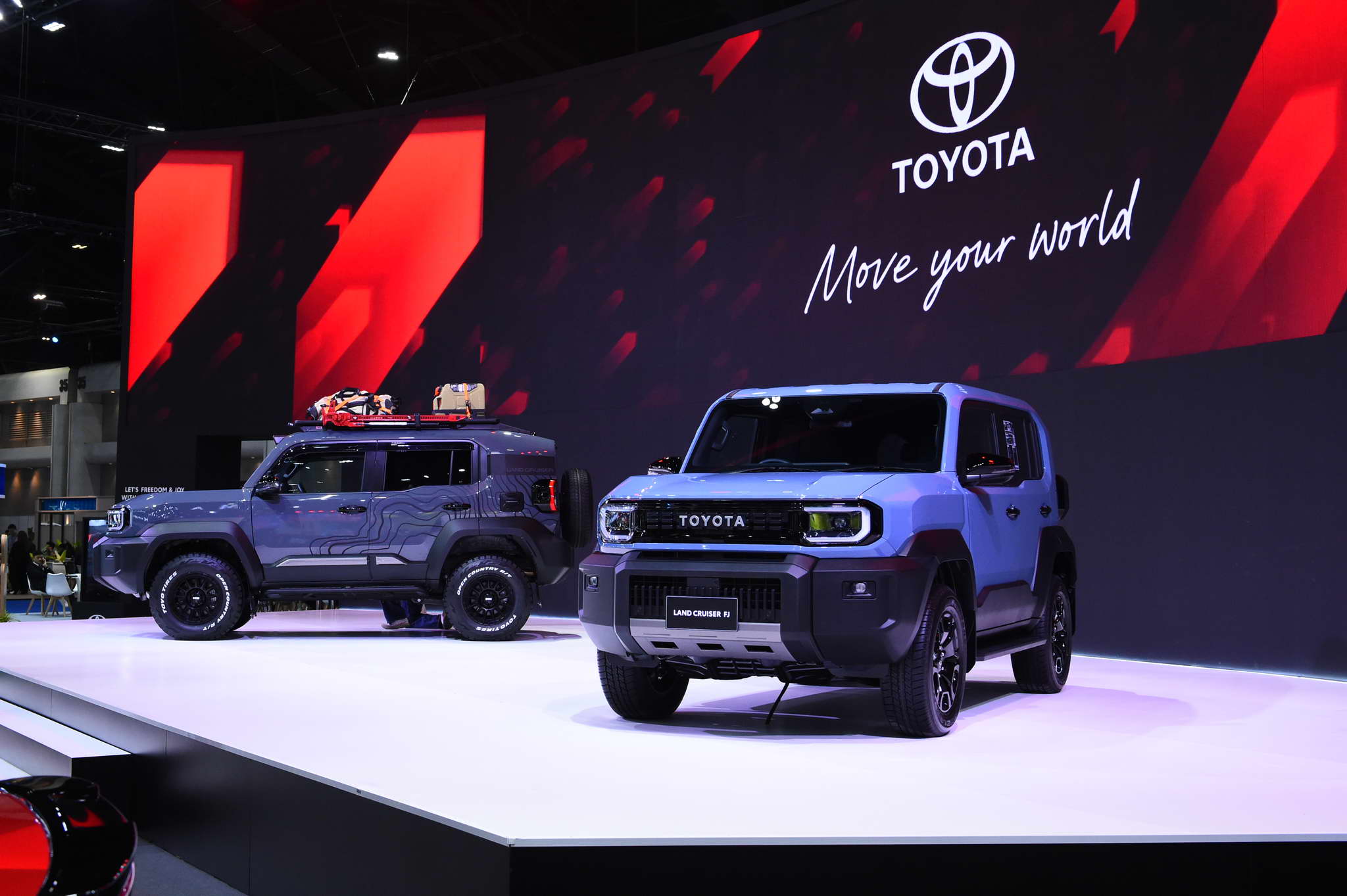 Tapasztalja meg az új dimenziót a Lexus sportlimuzinnal „Az új Lexus IS – Kifinomult lázadás”